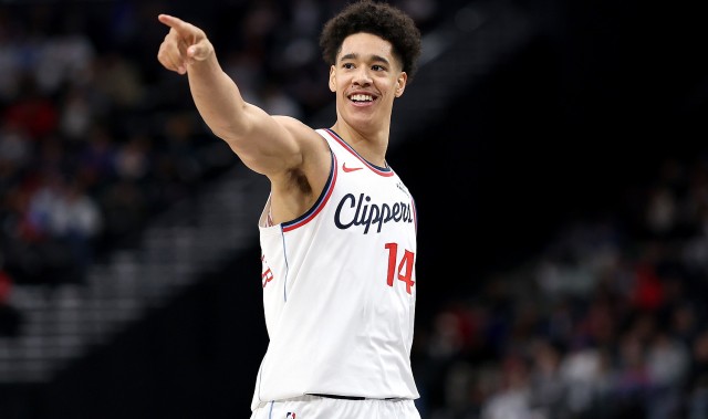 世界杯手机观看平台-卢：尼德豪泽的防守能改变比赛 他接下来需多投篮&amp;多参与挡拆外弹