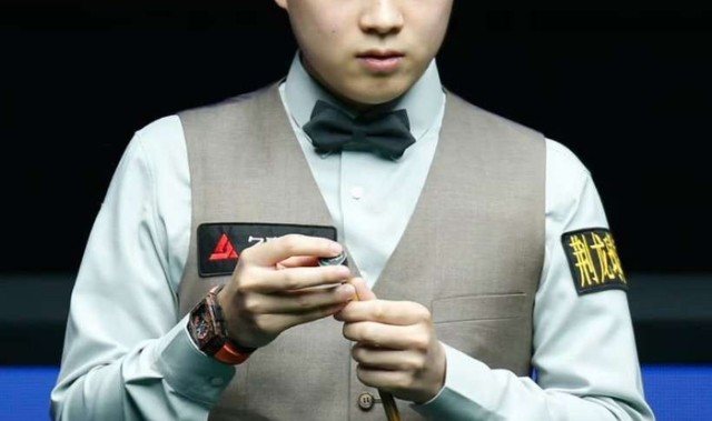 世界杯官网app下载最新版-霍金斯终夺冠，老将突围引反思，奖金规则悄悄改写斯诺克逻辑|巴里·霍金斯|利索夫斯基|比赛|冠军|选手_新浪体育_新浪新闻