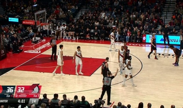 自己要数着！杨瀚森蹲守篮下伺机协防三秒违例